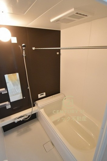 Terrace　水戸市笠原町　2期 　3の浴室|ゆったりした1坪タイプシステムバスです。追い焚き機能付きで生活時間の違うご家族にもとても便利です！