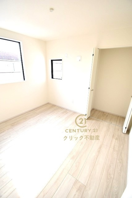 Terrace　水戸市笠原町　2期 　3の洋室|採光バッチリ・通風良好です。
たっぷり差し込む陽光がお部屋を明るく照らします！