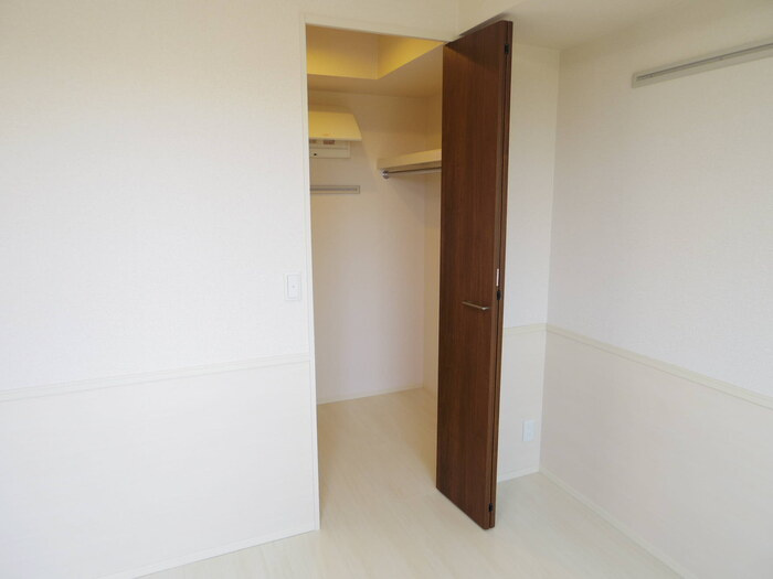 エルクルーズの収納|ウォークインクローゼット