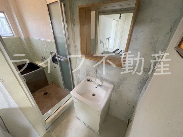 コンラッド長瀬の独立洗面台|独立洗面台、朝の身支度には欠かせません