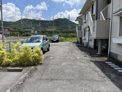 【駐車場】 | ファミール栄B棟