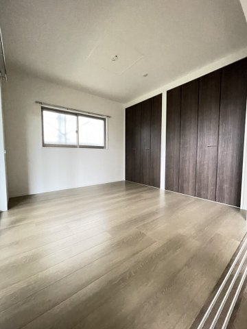 サンテラス・TUTOMIの居間・リビング|ゆったり過ごせる居間です