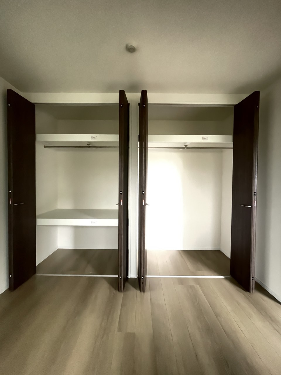 サンテラス・TUTOMIの居間・リビング|ゆったり過ごせる居間です