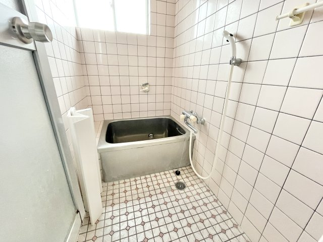 交野市森北2丁目　中古一戸建ての浴室|お風呂です