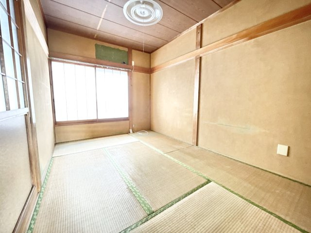 交野市森北2丁目　中古一戸建ての和室|和室ならではの温かな和の空間で寛ぎの時間を過ごせます