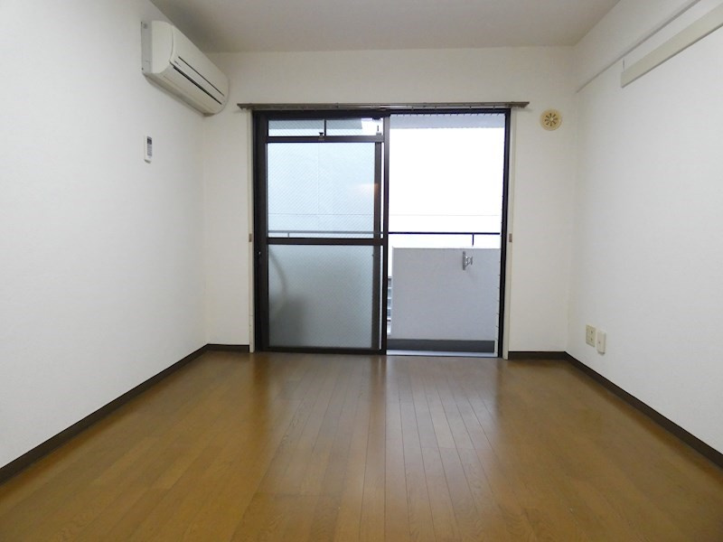 デトムワン御所南の洋室