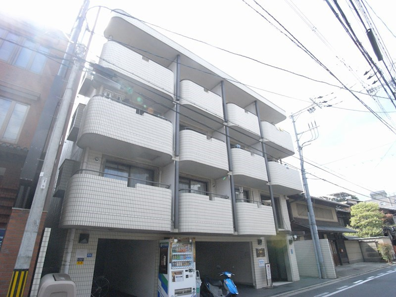 デトムワン御所南の外観