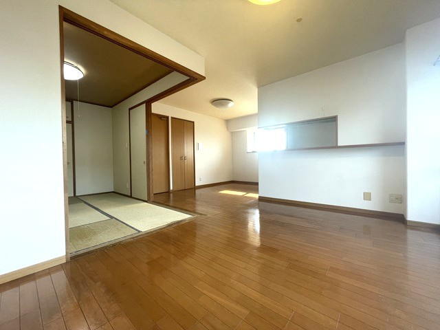 アルファステイツ三条Ⅱの居間・リビング