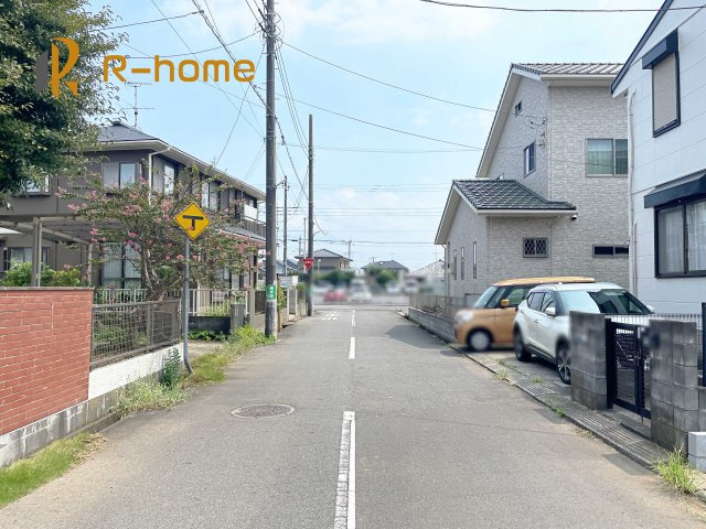 土浦市乙戸南第6　新築戸建て　7号棟の前面道路含む現地写真|『今から見たい！』大歓迎です♪
お気軽にＲ－ｈomeまでお問い合わせください。