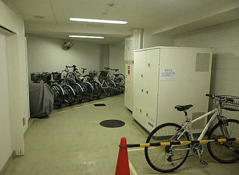 駒込レジデンス壱番館の駐車場