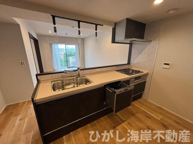 グレーシア湘南平塚のキッチン|新規リフォーム完了！　食洗器付きシステムキッチン