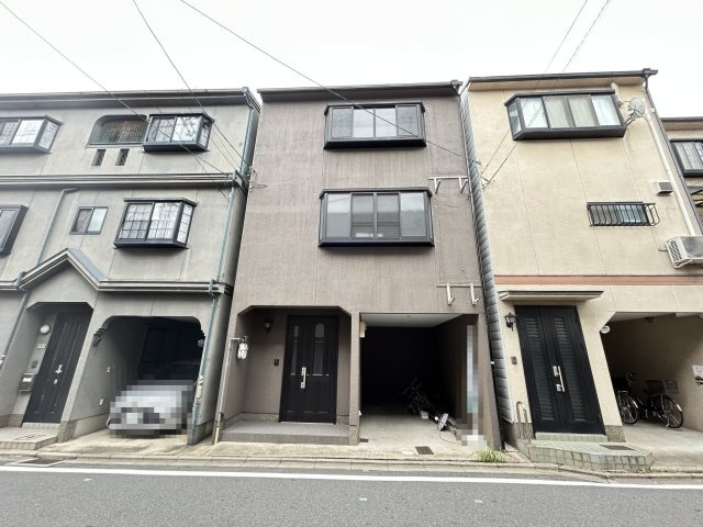 ◆「ＪＲ藤森」駅徒歩３分◆内外装リフォーム済みの美宅◆収納豊富な３DK◆伏見区深草大亀谷東寺町