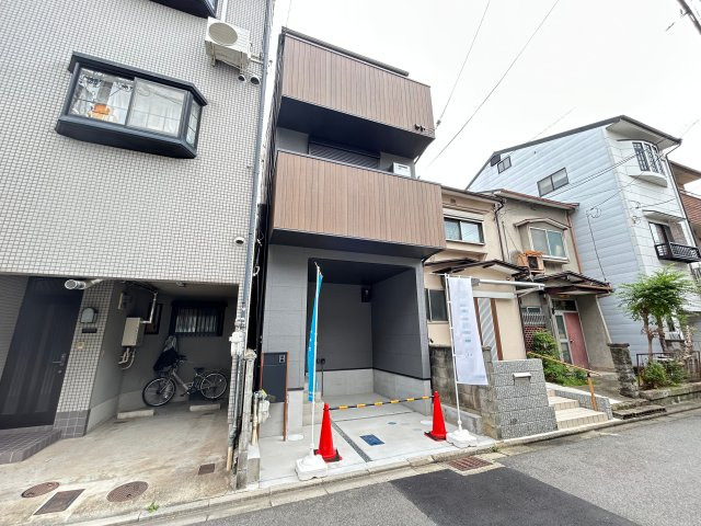 ◆近鉄伏見駅徒歩４分◆ZEH水準の３LDK住宅☆◆スーパー徒歩７分◆伏見区深草泓ノ壺町の外観|外観