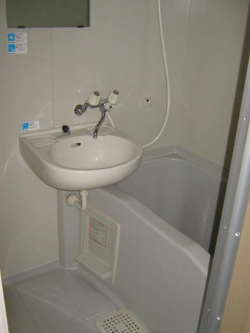 山口市古熊３丁目の一棟アパートの浴室