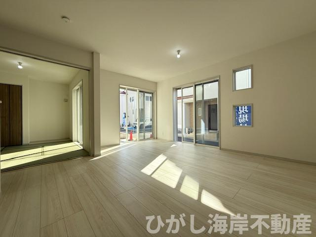 茅ヶ崎市今宿　新築戸建　全8棟の居間・リビング|15.5帖　LDK