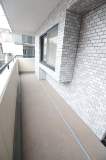 【バルコニー】