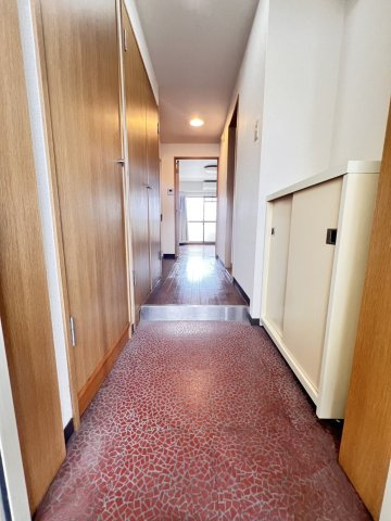 グランディールハイツの玄関