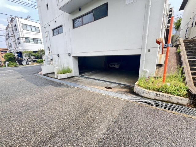 グランディールハイツの駐車場