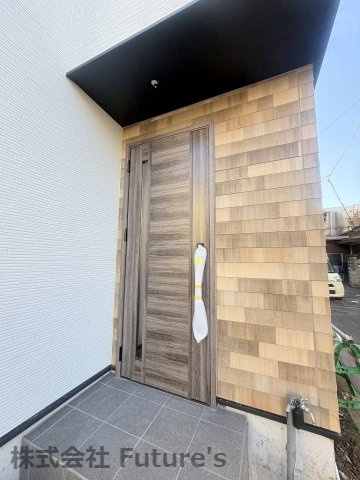 三郷市新和5丁目　新築戸建　全1棟のエントランス|玄関アプローチ