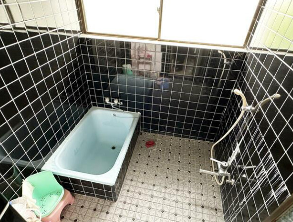 西連寺町1丁目　中古戸建の浴室