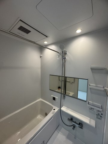新宿ニューハウジングの浴室|浴室乾燥機付き
