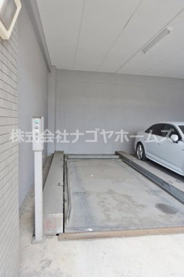 【駐車場】 | メゾンラフィネ