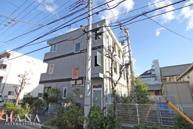レオパレスエクレールの外観