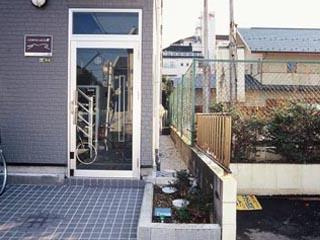 レオパレスエクレールのエントランス