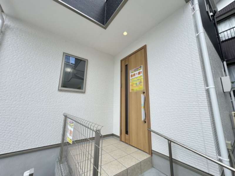 松戸市松戸新田新築戸建【寒風台小学校：10分】のエントランス|エントランス・玄関ポーチ