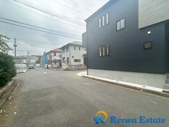 新築戸建　茅ヶ崎市高田3丁目の前面道路含む現地写真