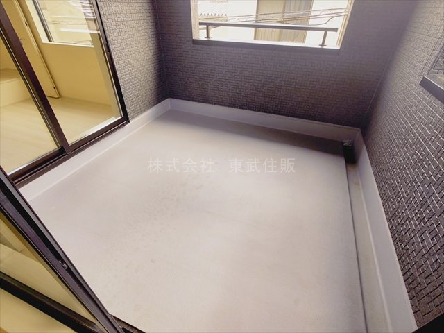 【バルコニー】 | 川越市大仙波 | 暖かな日差しのふりそそぐバルコニー