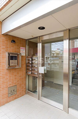 【エントランス】 | パルティール用賀 | 全室フローリング仕様！全室角部屋で人気のバストイレ別・