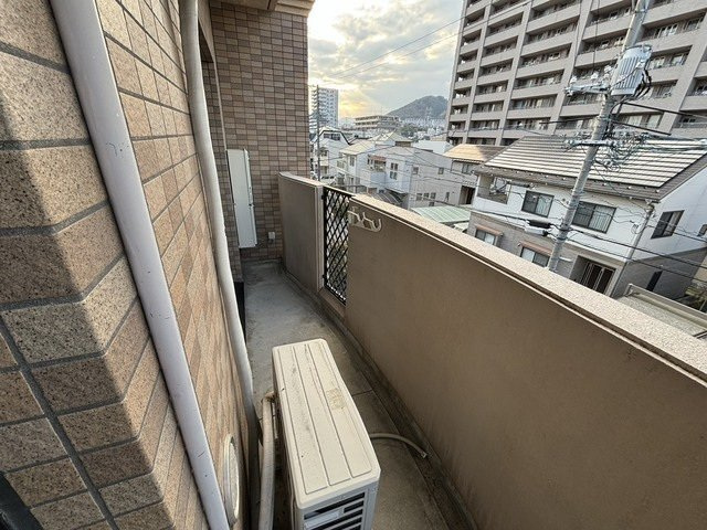 サンヒルズ庚午のバルコニー