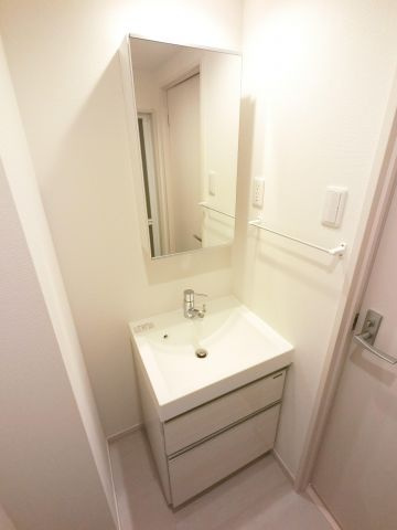 【独立洗面台】