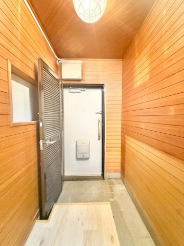 甲山グリーンハイツの玄関|ご自宅から現地まで、当社スタッフがお車にて「送り迎え」も可能です！お気軽にお問い合わせください！