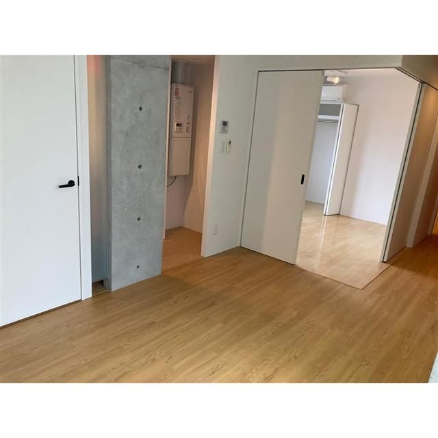 Ｔ’ｓ　ｇａｒｄｅｎ西小山の居間・リビング