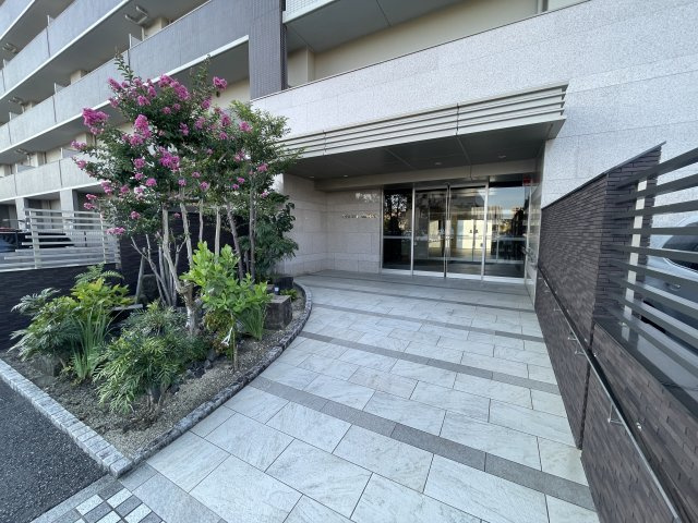 アルファスマート青葉北Ⅱのエントランス