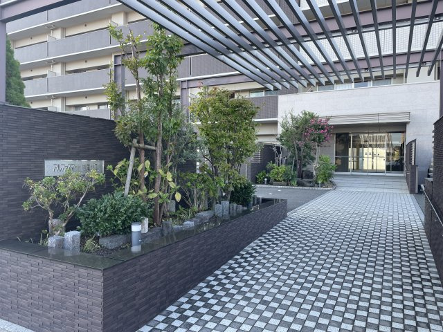 アルファスマート青葉北Ⅱのエントランス