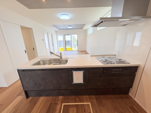 沖縄市美里６丁目２期-１１号棟のキッチン