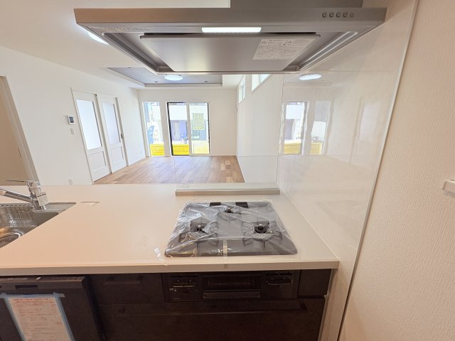 沖縄市美里６丁目２期-１１号棟のキッチン