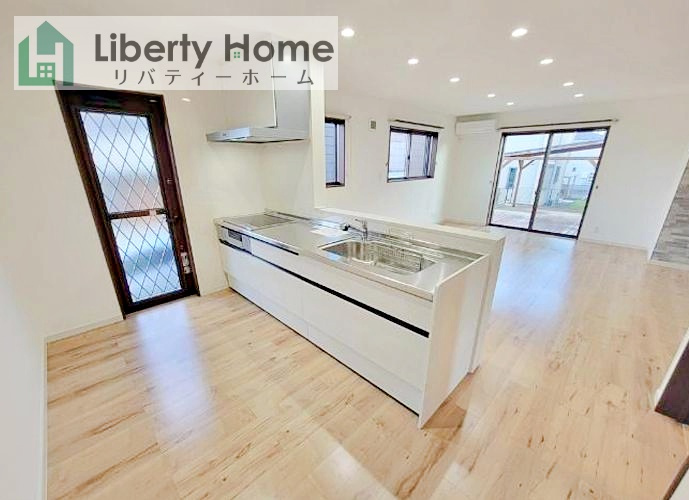 土浦市おおつ野７丁目　中古戸建の居間・リビング