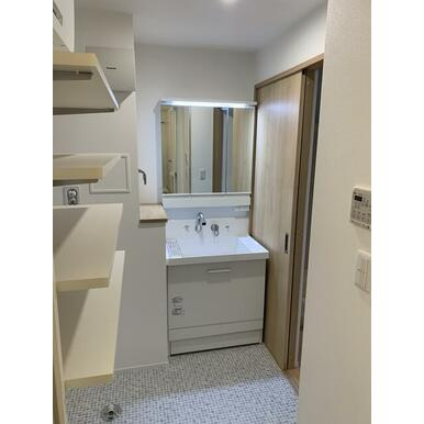 Maison K の洗面所