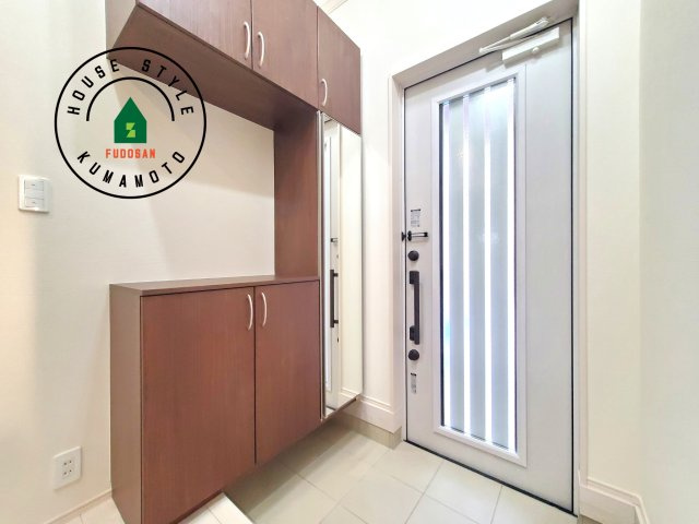 熊本市北区武蔵ケ丘2丁目第1-2棟（1号棟）の内観：施工例|二重ロックでしっかり防犯対策ができます。