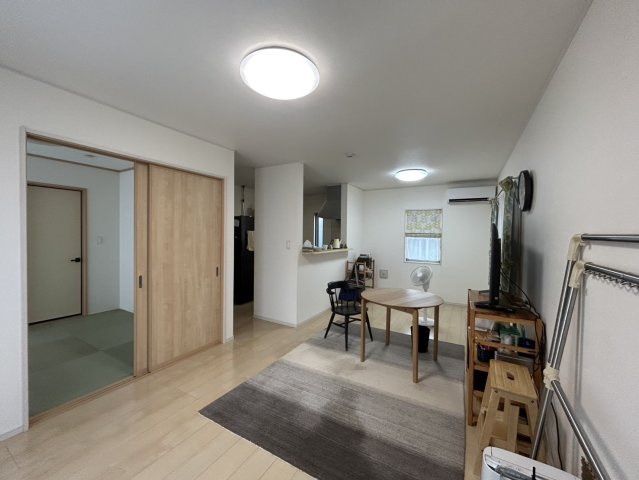 中畝10丁目中古の居間・リビング|大変綺麗に使用されています