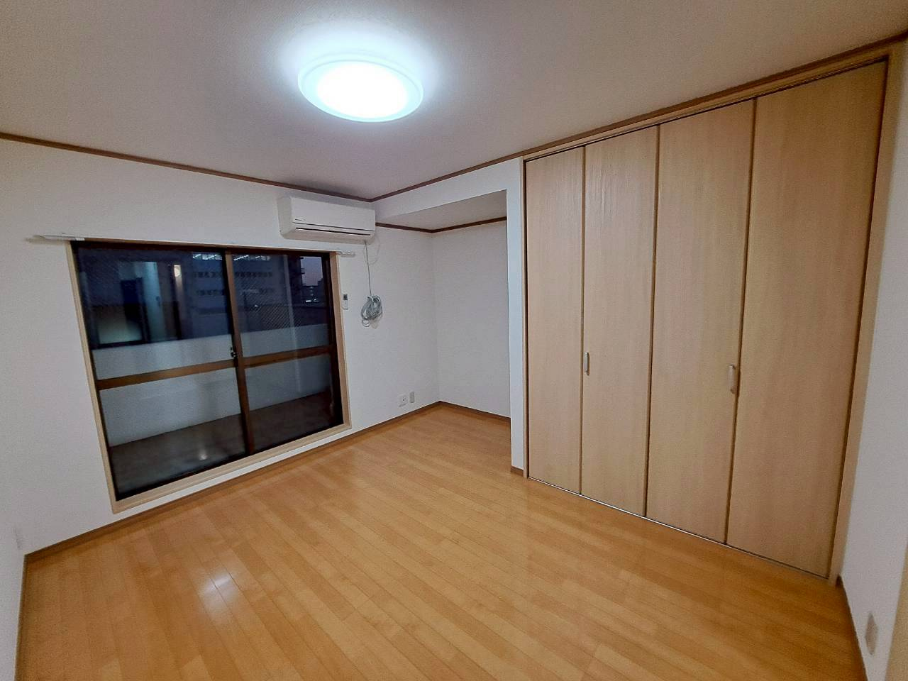 鈴木ビルの居間・リビング