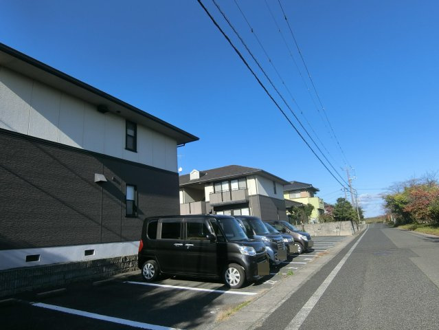 コート・デ・ボナールA棟の駐車場