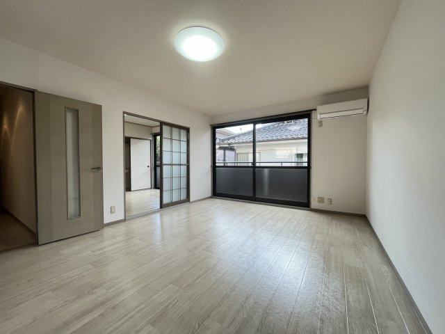 コート・デ・ボナールA棟の居間・リビング