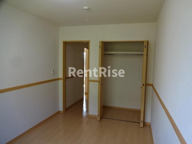 ガーデンツバキ（Ｇａｒｄｅｎ Ｔｓｕｂａｋｉ）の収納|クローゼット