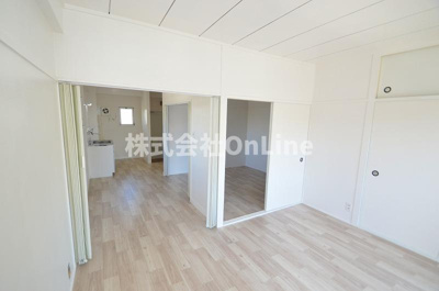 【洋室】 | グローリィハイツ八戸ノ里