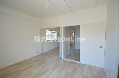 【洋室】 | グローリィハイツ八戸ノ里